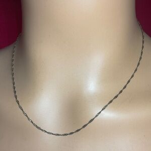 Vintage BGE Sterling Silver Easy Twist Necklace. 18 inches long